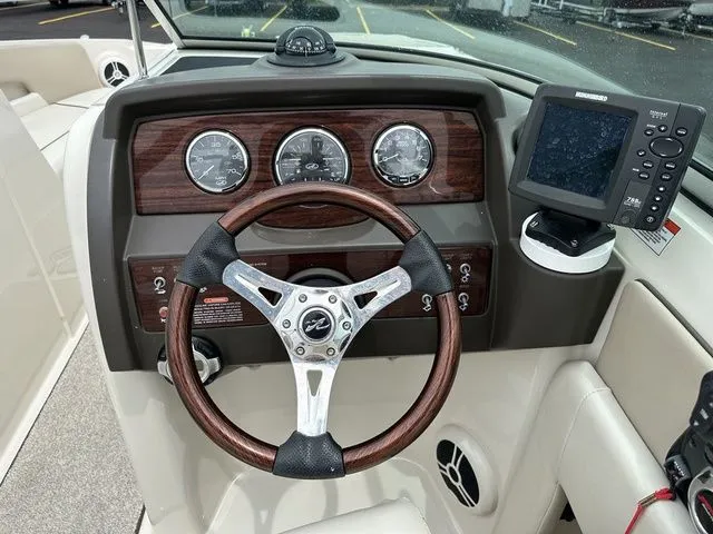 Slide: The Image of Sea Ray 230 Sundeck 2009 - 22