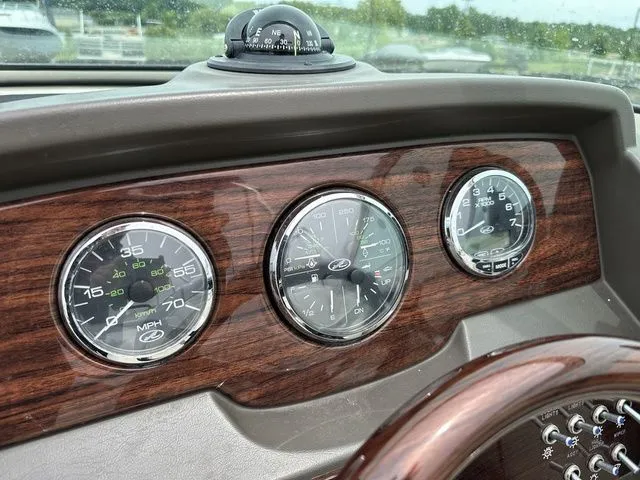 Slide: The Image of Sea Ray 230 Sundeck 2009 - 23