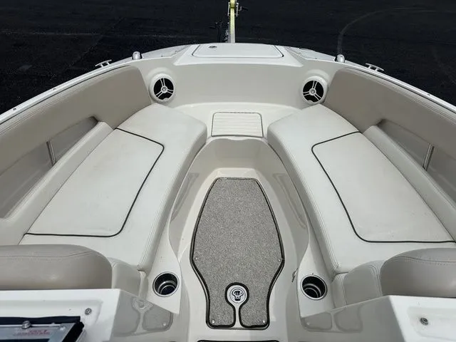 Slide: The Image of Sea Ray 230 Sundeck 2009 - 25