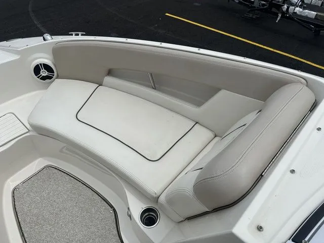 Slide: The Image of Sea Ray 230 Sundeck 2009 - 26