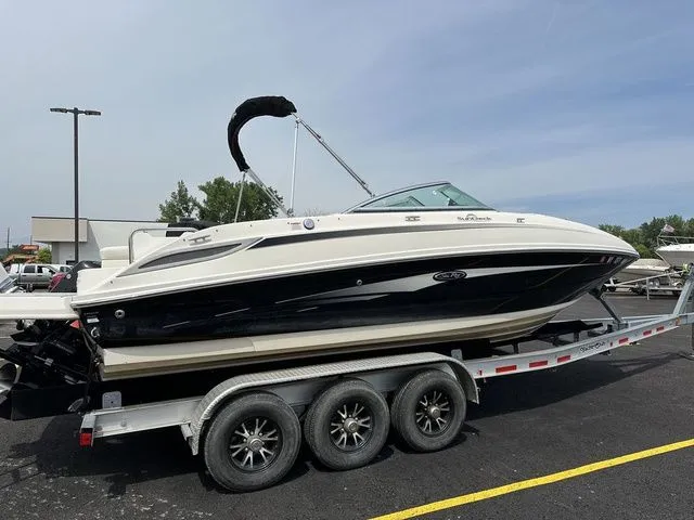 Slide: The Image of Sea Ray 230 Sundeck 2009 - 3