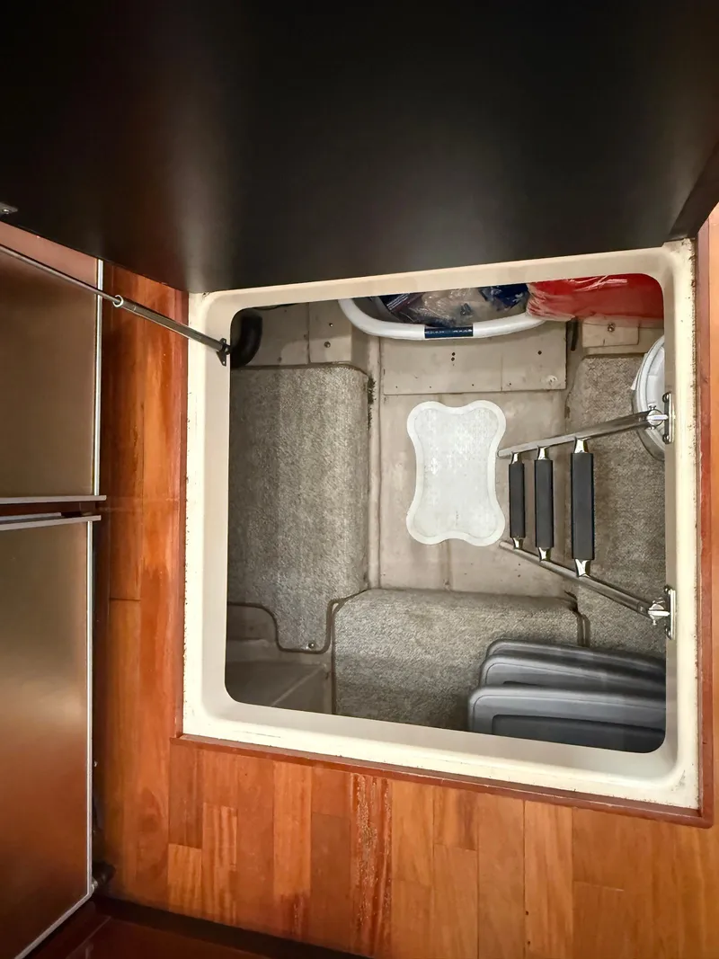 Slide: The Image of Sea Ray 52 Sedan Bridge 2007 - 51