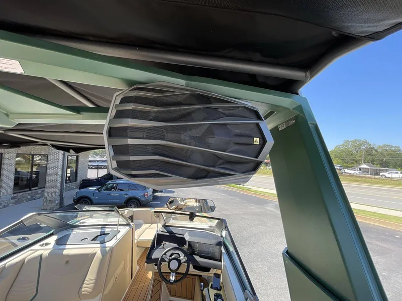 Slide: The Image of Nautique G23 2025 - 11