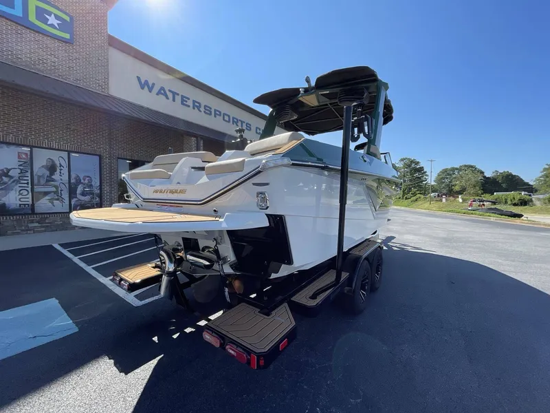 Slide: The Image of Nautique G23 2025 - 12