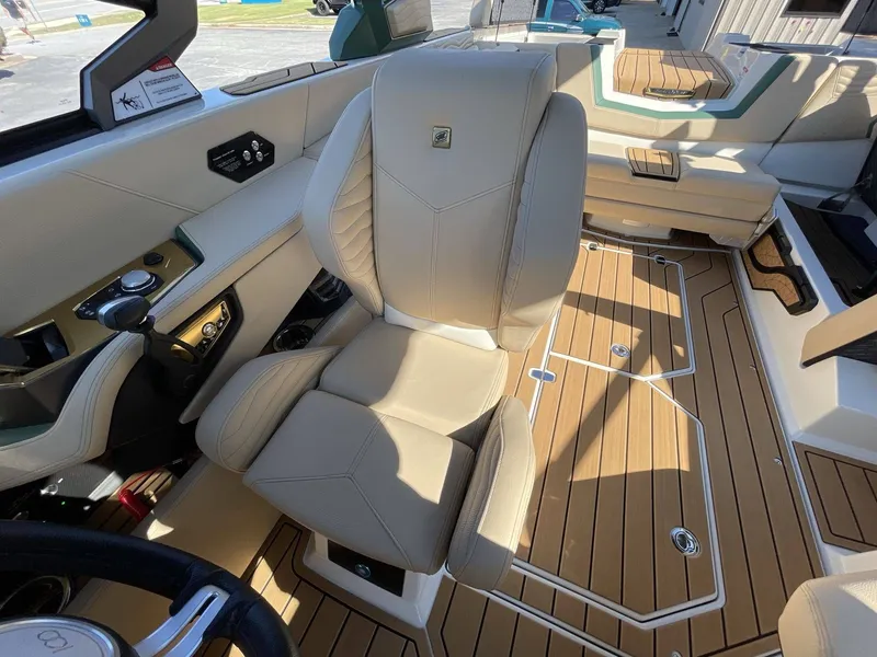 Slide: The Image of Nautique G23 2025 - 15