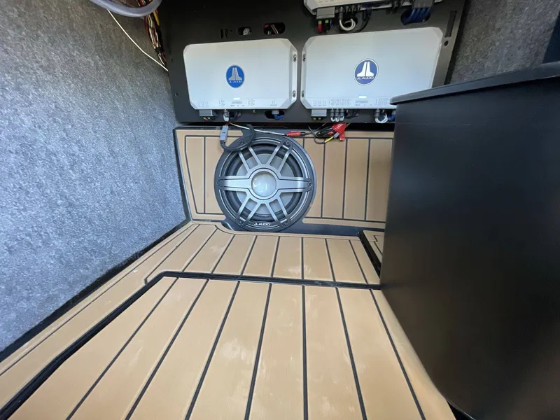 Slide: The Image of Nautique G23 2025 - 23