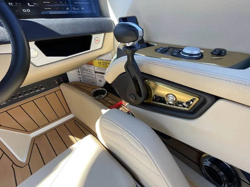 Slide: The Image of Nautique G23 2025 - 26