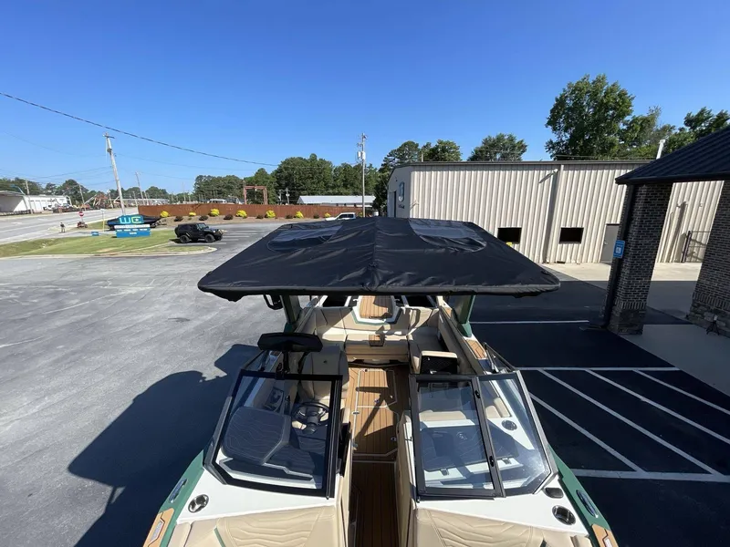 Slide: The Image of Nautique G23 2025 - 28