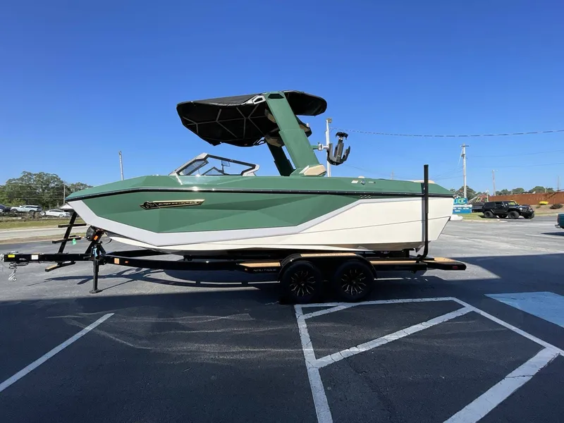 Slide: The Image of Nautique G23 2025 - 3