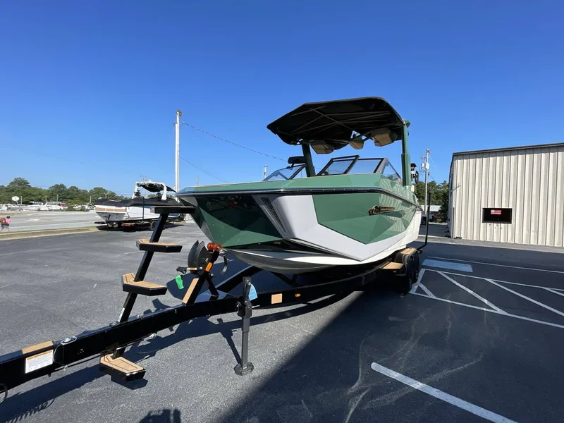 Slide: The Image of Nautique G23 2025 - 5