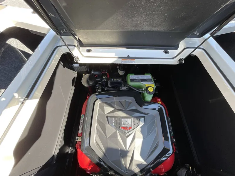 Slide: The Image of Nautique G23 2025 - 7