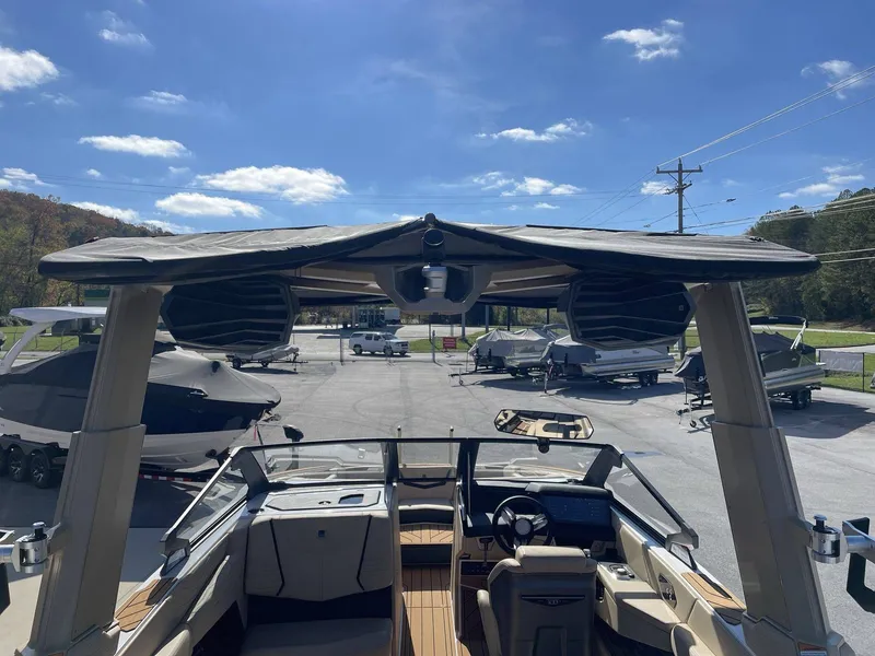 Slide: The Image of Nautique G23 2025 - 16