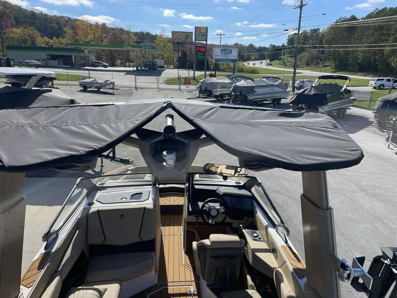 Slide: The Image of Nautique G23 2025 - 21