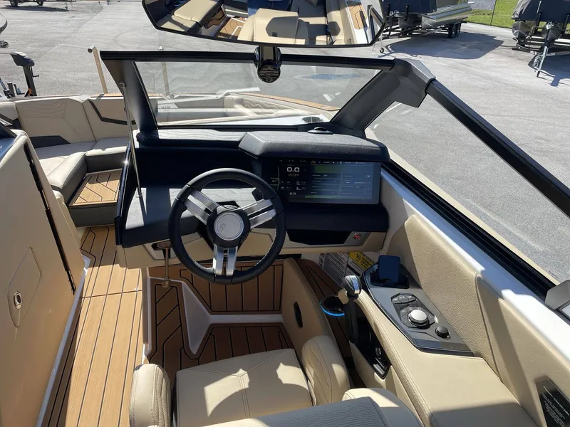 Slide: The Image of Nautique G23 2025 - 22