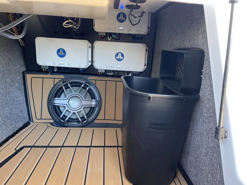 Slide: The Image of Nautique G23 2025 - 26