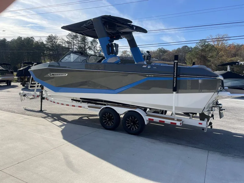 Slide: The Image of Nautique G25 2025 - 11