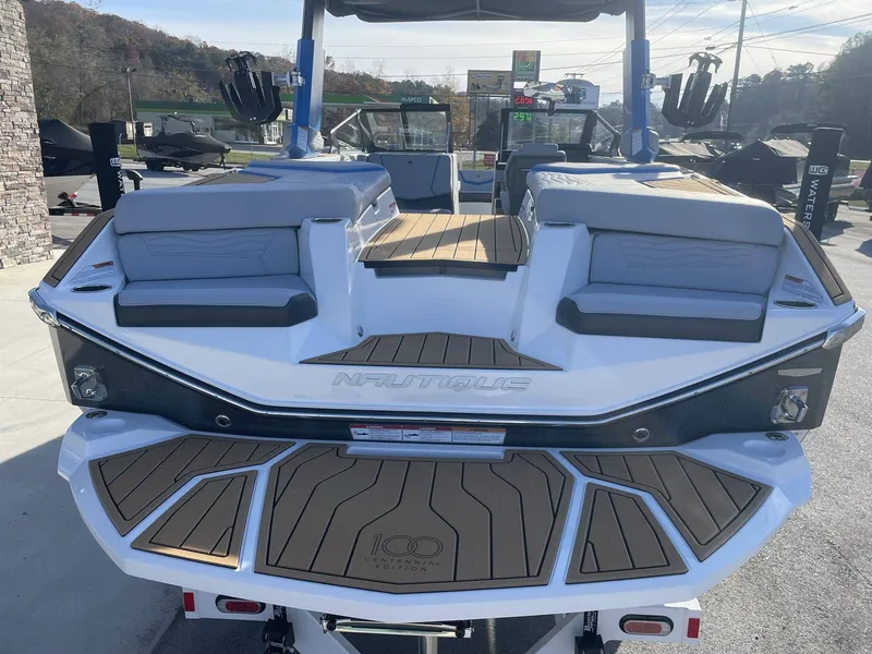 Slide: The Image of Nautique G25 2025 - 12