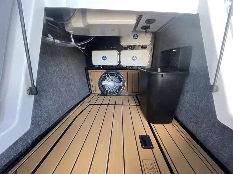 Slide: The Image of Nautique G25 2025 - 20