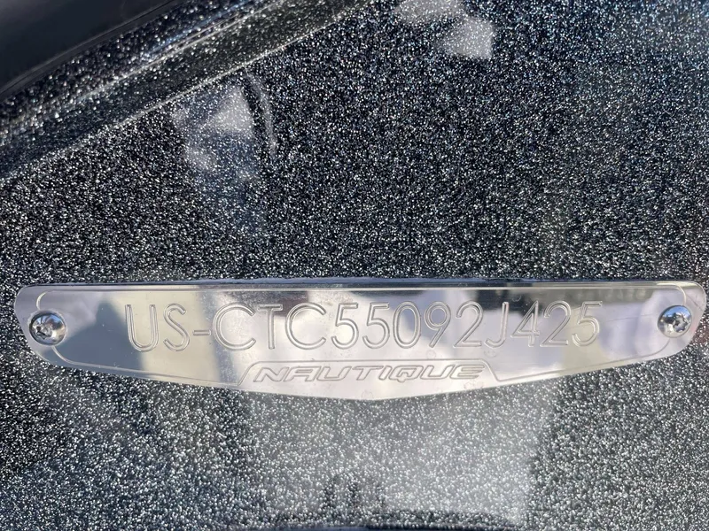 Slide: The Image of Nautique G25 2025 - 32