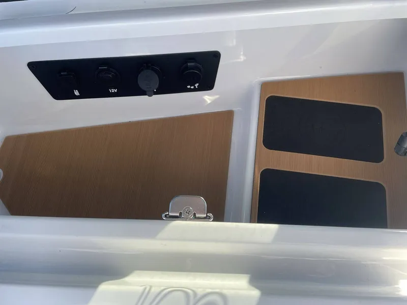 Slide: The Image of Nautique G25 2025 - 9