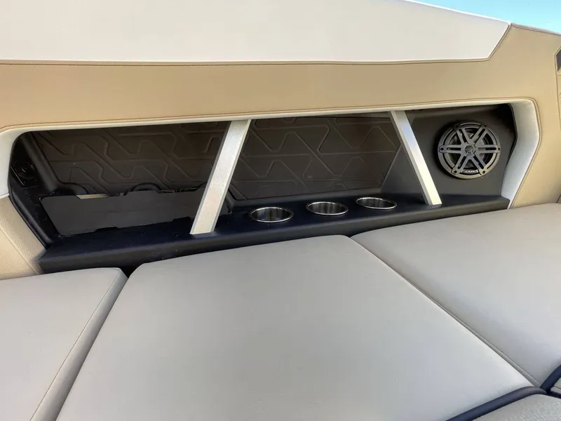 Slide: The Image of Nautique Super Air Nautique GS22 2025 - 19