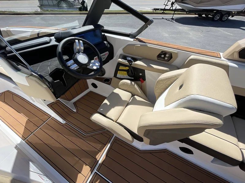 Slide: The Image of Nautique Super Air Nautique GS22 2025 - 33