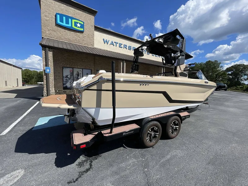 Slide: The Image of Nautique Super Air Nautique GS22 2025 - 6