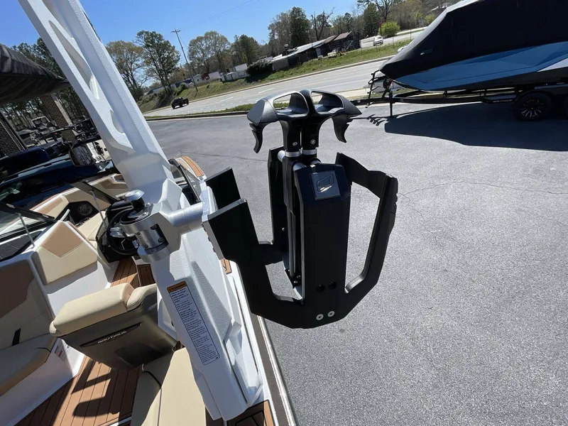 Slide: The Image of Nautique GS24 2024 - 11