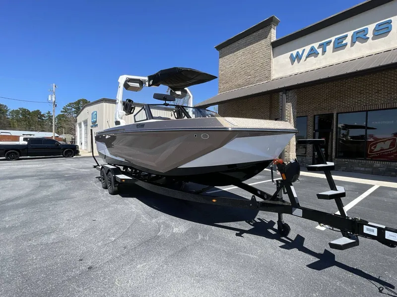 Slide: The Image of Nautique GS24 2024 - 16