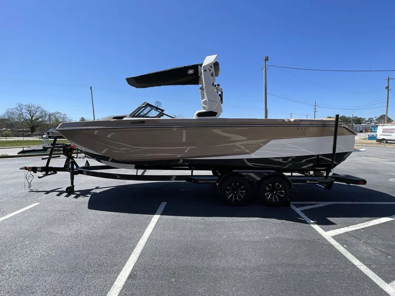 Slide: The Image of Nautique GS24 2024 - 2