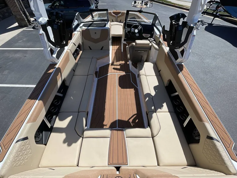 Slide: The Image of Nautique GS24 2024 - 25