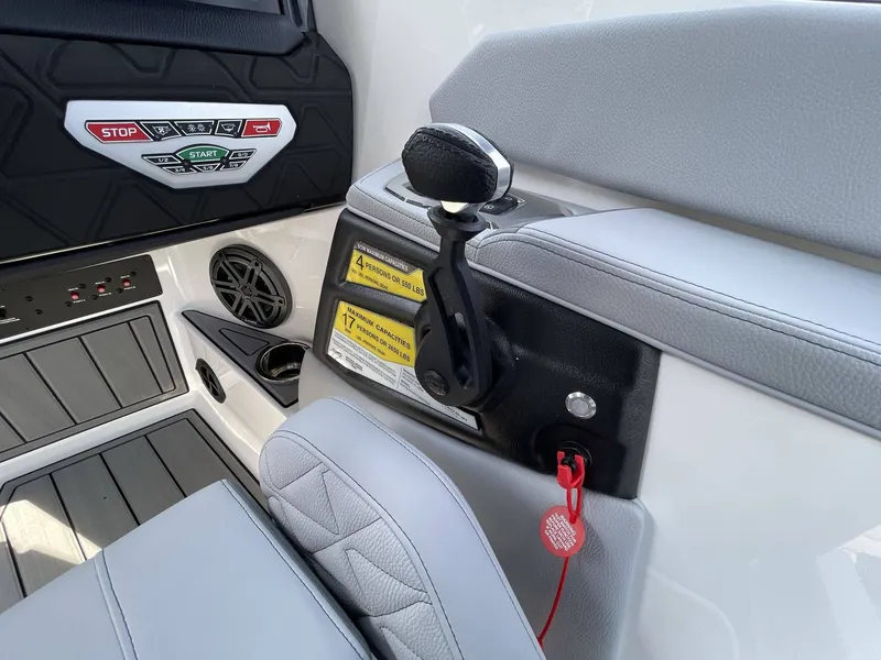 Slide: The Image of Nautique GS24 2024 - 14