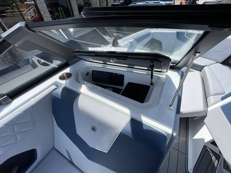 Slide: The Image of Nautique GS24 2024 - 31