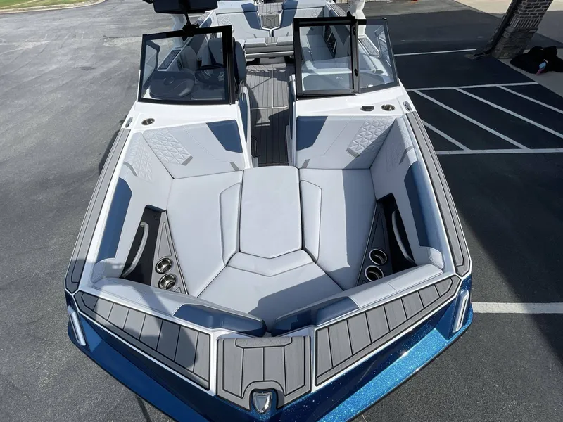 Slide: The Image of Nautique GS24 2024 - 34