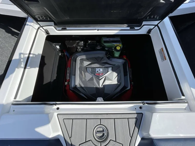 Slide: The Image of Nautique GS24 2024 - 7