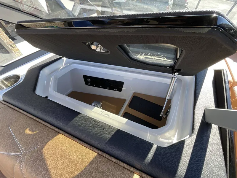 Slide: The Image of Nautique Super Air Nautique G23 Paragon 2025 - 26