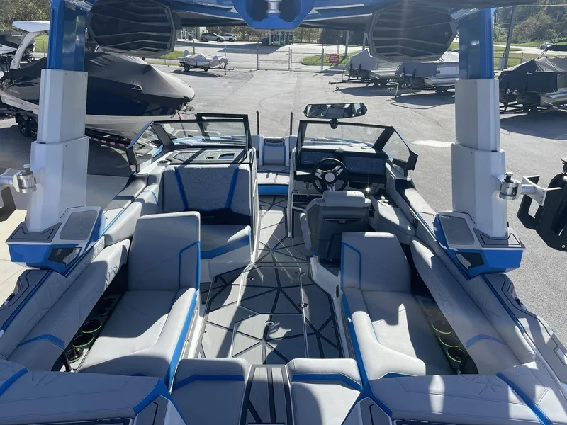 Slide: The Image of Nautique Super Air Nautique G23 Paragon 2025 - 12