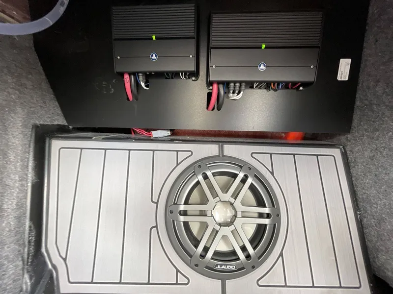 Slide: The Image of Nautique Super Air Nautique S21 2025 - 24