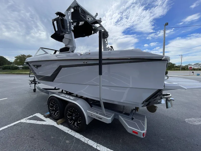 Slide: The Image of Nautique Super Air Nautique S21 2025 - 3