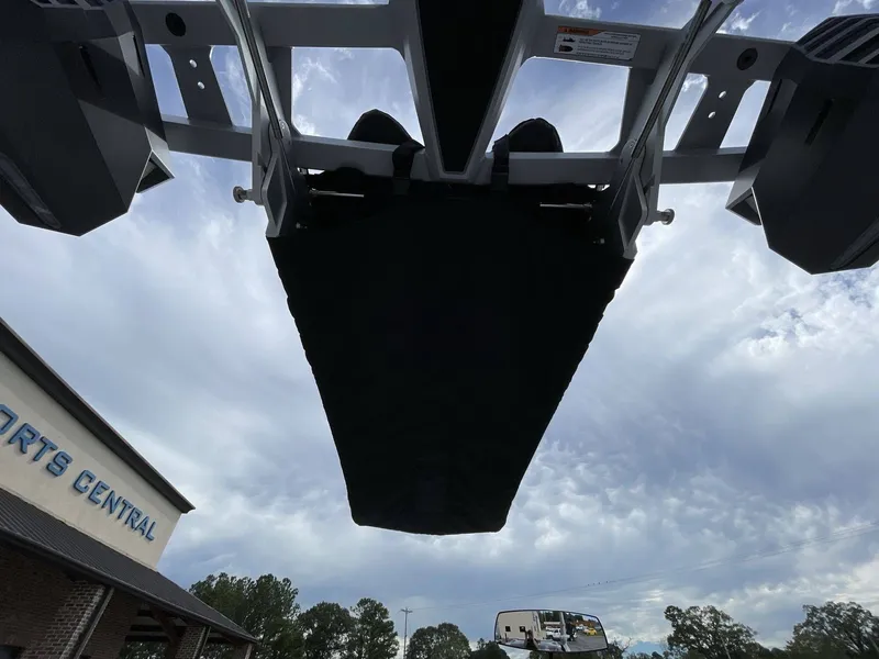 Slide: The Image of Nautique Super Air Nautique S21 2025 - 9