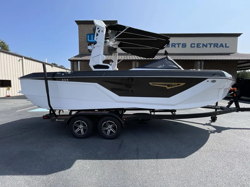 Slide: The Image of Nautique S23 2025 - 1