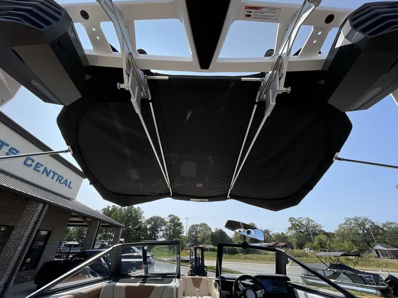 Slide: The Image of Nautique S23 2025 - 17