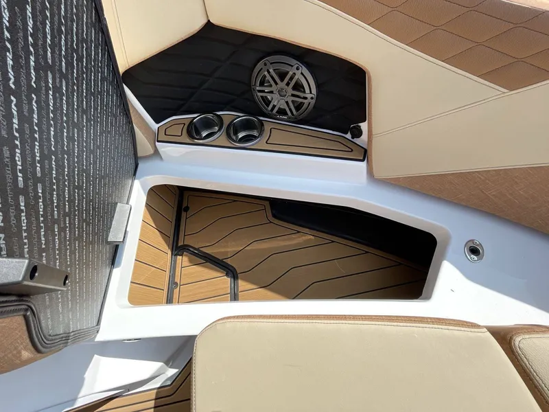 Slide: The Image of Nautique S23 2025 - 29