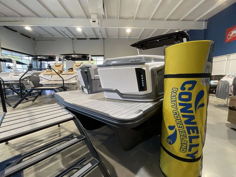 Slide: The Image of Balise Helix 24L 2025 - 7