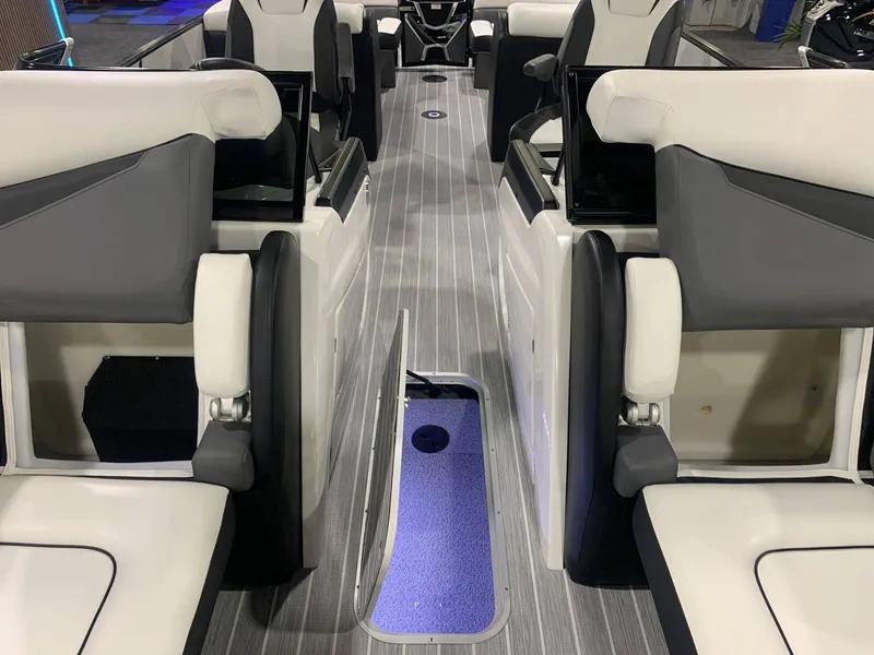 Slide: The Image of South Bay 25 Sport RS9 DC 3.0+ 2023 - 18