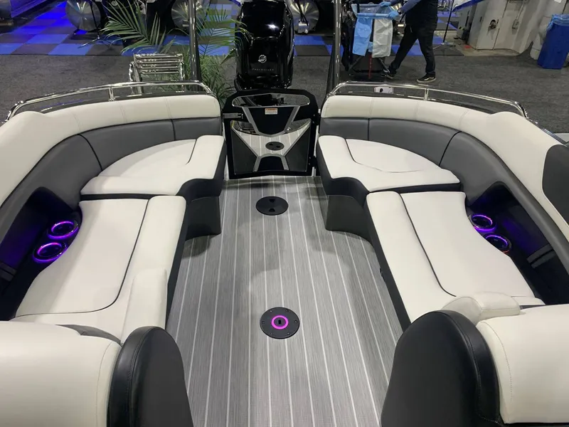 Slide: The Image of South Bay 25 Sport RS9 DC 3.0+ 2023 - 7