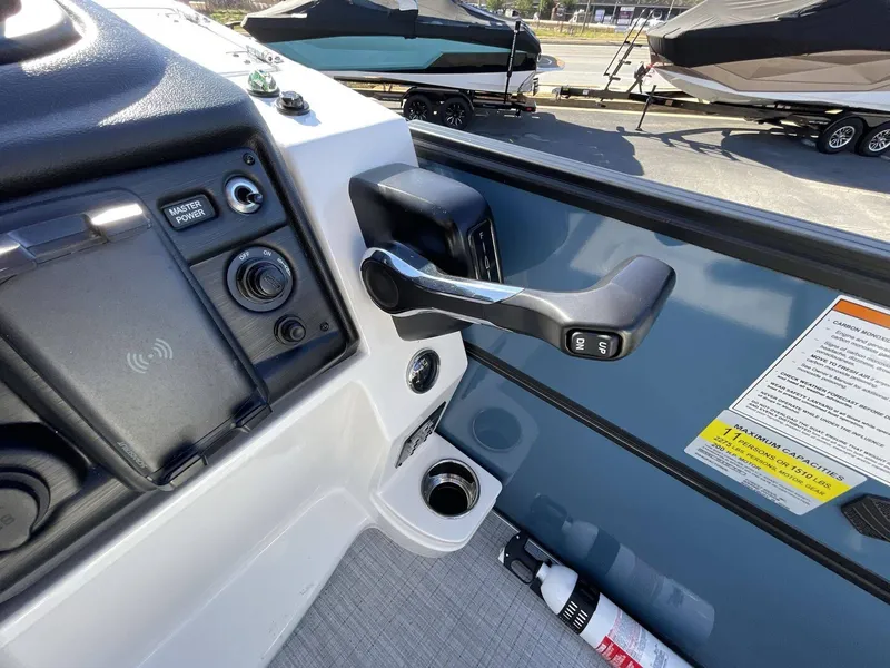 Slide: The Image of South Bay S222RS 2025 - 11