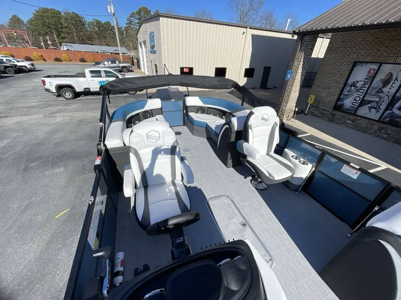 Slide: The Image of South Bay S222RS 2025 - 9