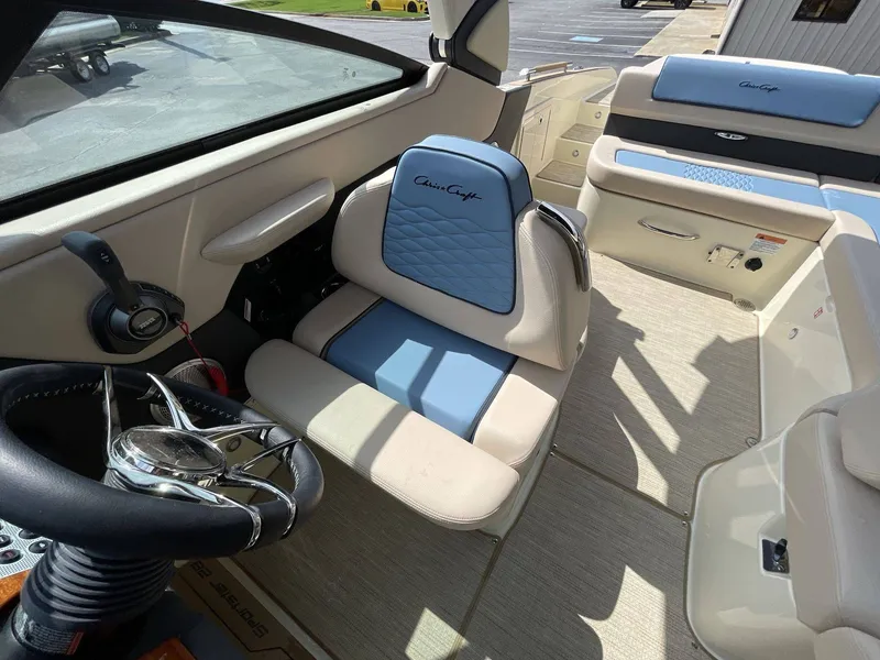 Slide: The Image of Chris-Craft 28 SPORTSTER SURF 2025 - 20