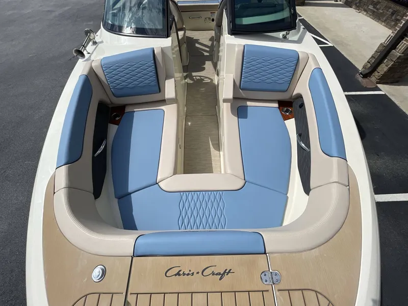 Slide: The Image of Chris-Craft 28 SPORTSTER SURF 2025 - 21